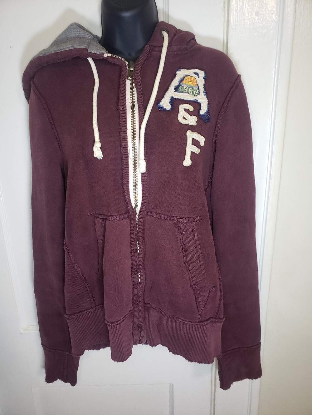 Abercrombie Fitch Muscle Fit Zipper Hoodie Womens Small Maroon Embroidered A&F